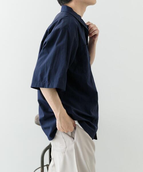 ITEMS URBANRESEARCH(アイテムズ アーバンリサーチ)の「『撥水/イージーケア/接触冷感/UVカット』タスランナイロンスナップボタン半袖シャツ(シャツ/ブラウス・メンズ・ネイビー/チャコールグレー/ブラック・LARGE/MEDIUM)」の21枚目の写真