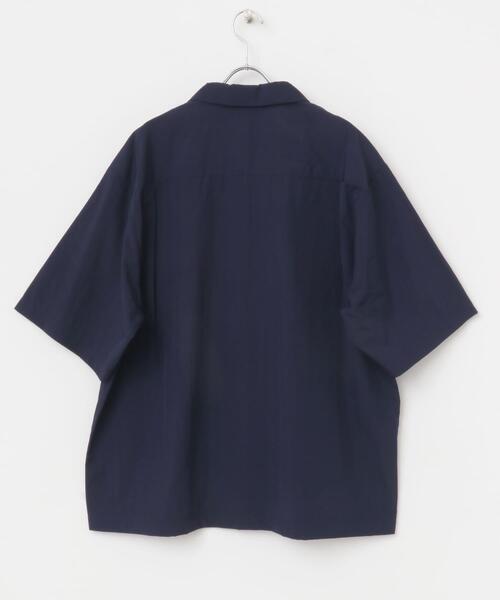 ITEMS URBANRESEARCH(アイテムズ アーバンリサーチ)の「『撥水/イージーケア/接触冷感/UVカット』タスランナイロンスナップボタン半袖シャツ(シャツ/ブラウス・メンズ・ネイビー/チャコールグレー/ブラック・LARGE/MEDIUM)」の16枚目の写真