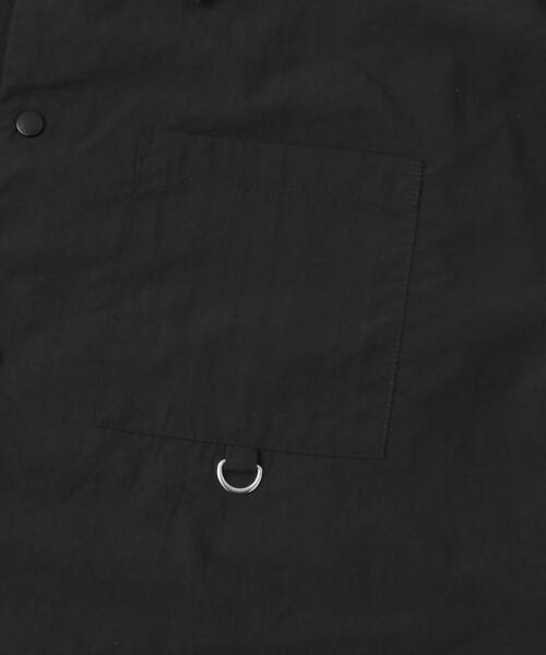 ITEMS URBANRESEARCH(アイテムズ アーバンリサーチ)の「『撥水/イージーケア/接触冷感/UVカット』タスランナイロンスナップボタン半袖シャツ(シャツ/ブラウス・メンズ・ネイビー/チャコールグレー/ブラック・LARGE/MEDIUM)」の4枚目の写真