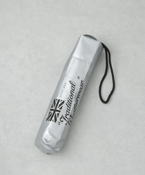 Traditional Weatherwear（トラディショナルウェザーウェア）の「Traditional Weatherwear/LIGHT WEIGHT UMBRELLA（折りたたみ傘・レディース・シルバー/ゴールド・FREE）」の2枚目の写真