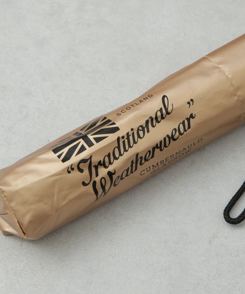 Traditional Weatherwear（トラディショナルウェザーウェア）の「Traditional Weatherwear/LIGHT WEIGHT UMBRELLA（折りたたみ傘・レディース・シルバー/ゴールド・FREE）」の3枚目の写真