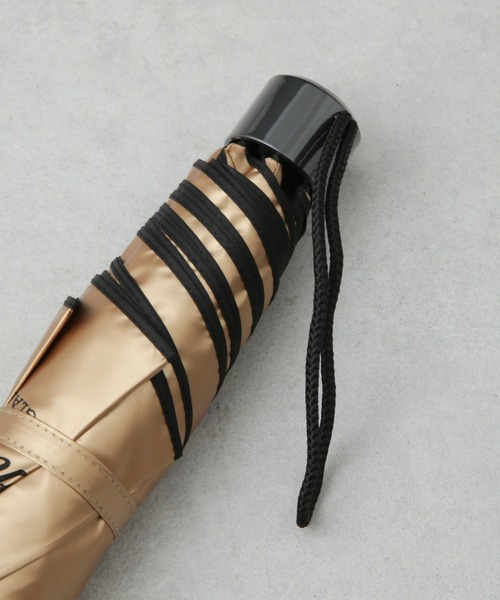 Traditional Weatherwear（トラディショナルウェザーウェア）の「Traditional Weatherwear/LIGHT WEIGHT UMBRELLA（折りたたみ傘・レディース・シルバー/ゴールド・FREE）」の5枚目の写真