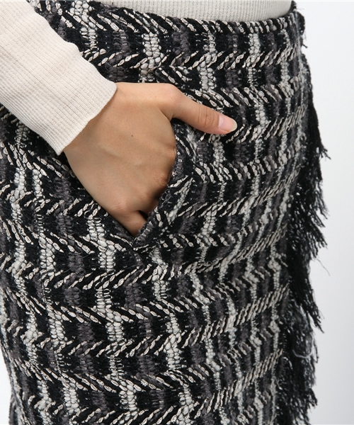 IENA（イエナ）の「TWEED フリンジスカート◆（スカート・レディース・ブラック・36/40/38）」の17枚目の写真