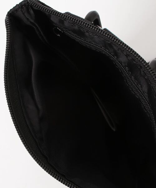 XLARGE（エクストララージ）の「RUBBER PATCHED SHOULDER BAG（ショルダーバッグ・メンズ・オリーブ/ブラック・ONE SIZE）」の20枚目の写真