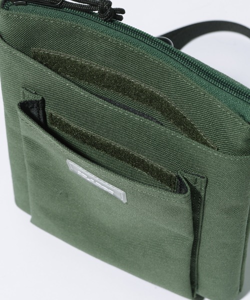 XLARGE（エクストララージ）の「RUBBER PATCHED SHOULDER BAG（ショルダーバッグ・メンズ・オリーブ/ブラック・ONE SIZE）」の13枚目の写真