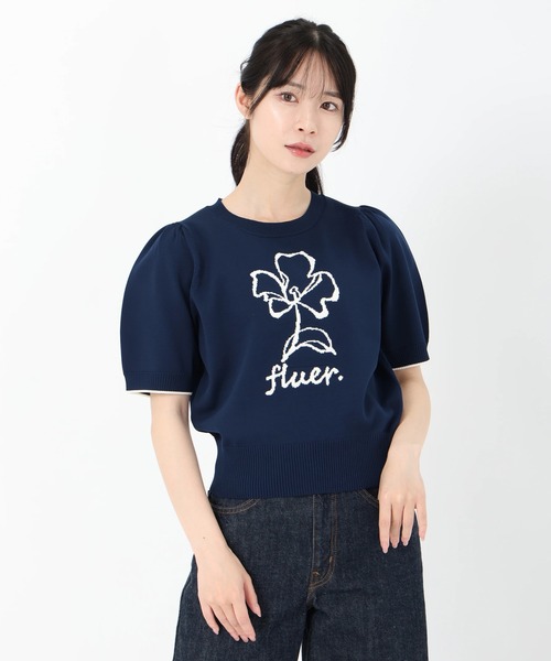 UNIVERVAL MUSE（ユニバーバル ミューズ）の「フラワーインターシャニット（ニット/セーター・レディース・ネイビー/オフホワイト・2）」の5枚目の写真