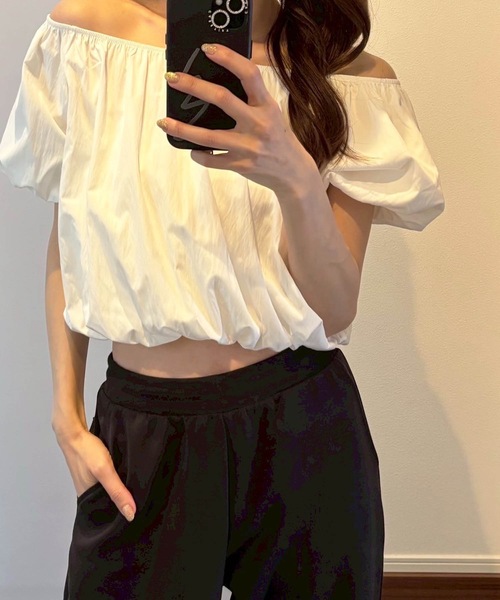 M y u(ミュー)の「【ZOZO限定アイテム】バルーンシャーリングオフショルトップス(シャツ/ブラウス・レディース・ピンク/ブルー/アイボリー・FREE)」の5枚目の写真