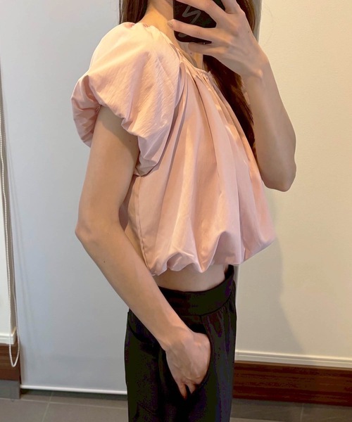 M y u(ミュー)の「【ZOZO限定アイテム】バルーンシャーリングオフショルトップス(シャツ/ブラウス・レディース・ピンク/ブルー/アイボリー・FREE)」の19枚目の写真