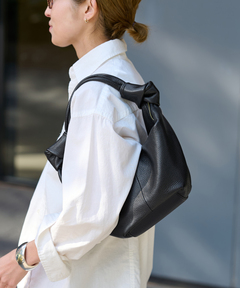 【９月末まで値下げ中】オウレンティ ノットバッグ ワンハンドルバッグ 9月末まで値下げ中】オウレンティ ノットバッグ ワンハンドルバッグ