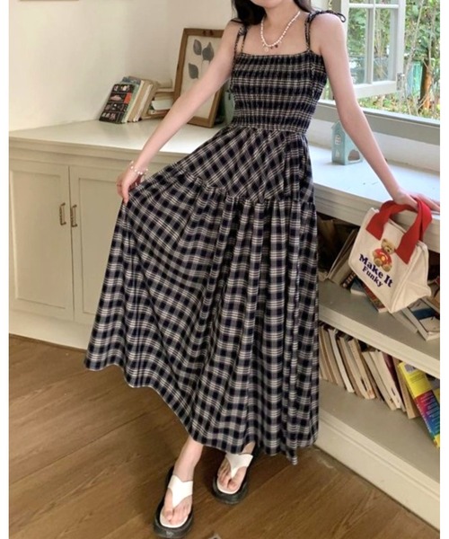 FUNdaysion(ファンデイション)の「チェック柄ロングフレアキャミワンピース(ワンピース・レディース・ネイビー/ベージュ/レッド・M)」の20枚目の写真