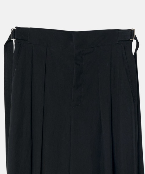 LE CIEL BLEU（ルシェルブルー）の「ワイドレッグタックパンツ / Wide Leg Tuck Pants（その他パンツ・レディース・ライトグレー/ブラック・38/36/34）」の9枚目の写真
