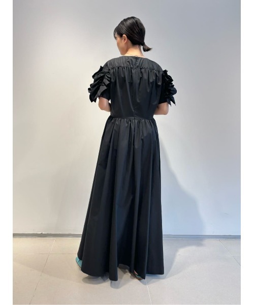 COLUMN（コラム）の「COLUMN / フリルスリーブドレス《EXCLUSIVE》（ワンピース・レディース・ネイビー/ブラック/グレイッシュベージュ・36/38）」の21枚目の写真
