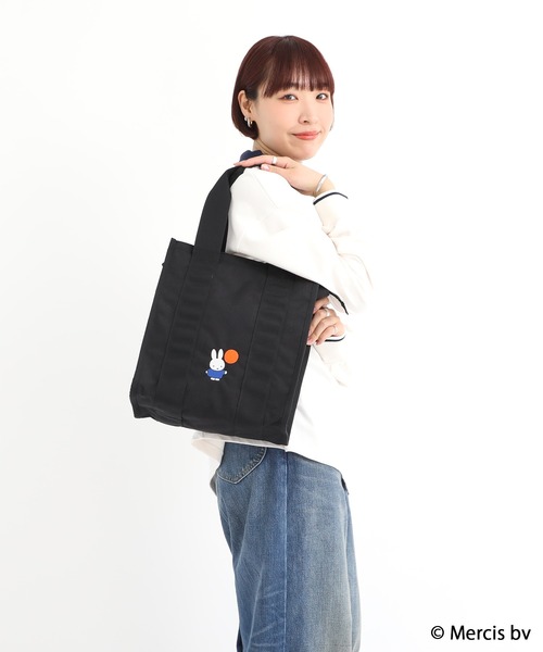 Manhattan Portage（マンハッタンポーテージ）の「SERENE TOTE BAG 500D CORDURA MIFFY 70TH（トートバッグ・レディース・ブラック・MEDIUM）」の4枚目の写真