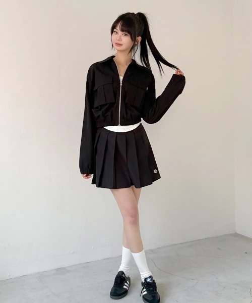 muahmuah（ムーアムーア）の「A'GEM/9 × .kom 『muah muah/ムーアムーア』ロゴ ツーポケット バンディング クロップジャケット（その他アウター・レディース・ベージュ/ブラック・FREE）」の9枚目の写真