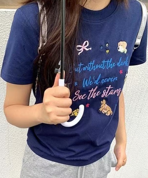 AsRiRe(アスリレイ)の「前刺しゅうロゴTシャツ(Tシャツ/カットソー・レディース・ホワイト/ネイビー・M)」の13枚目の写真