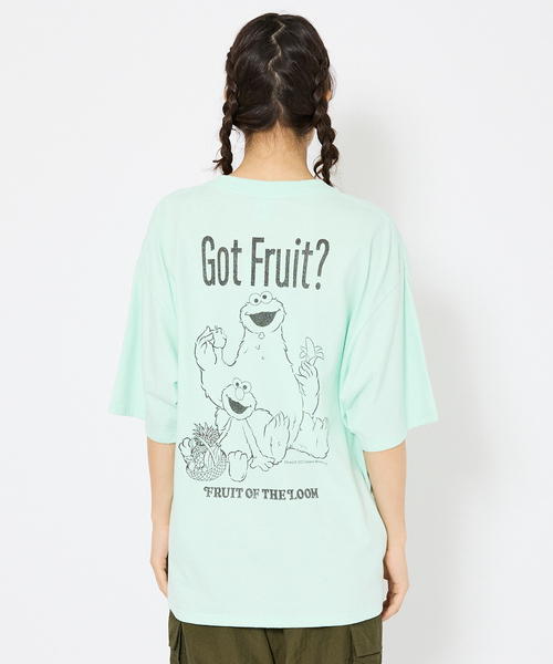 FRUIT OF THE LOOM（フルーツオブザルーム）の「【FRUIT OF THE LOOM/フルーツ オブ ザ ルーム】SESAME STREET×FTL Illust T-Shirt コラボ半袖Tシャツ/プリント（Tシャツ/カットソー・メンズ・ブラック/ブルー系その他・S/M/L）」の15枚目の写真