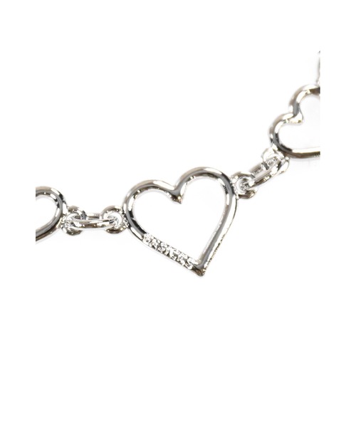 BASICKS(ベイシックス)の「HEART SHAPED BRACELET(ブレスレット・レディース・シルバー・MEDIUM/SMALL)」の3枚目の写真