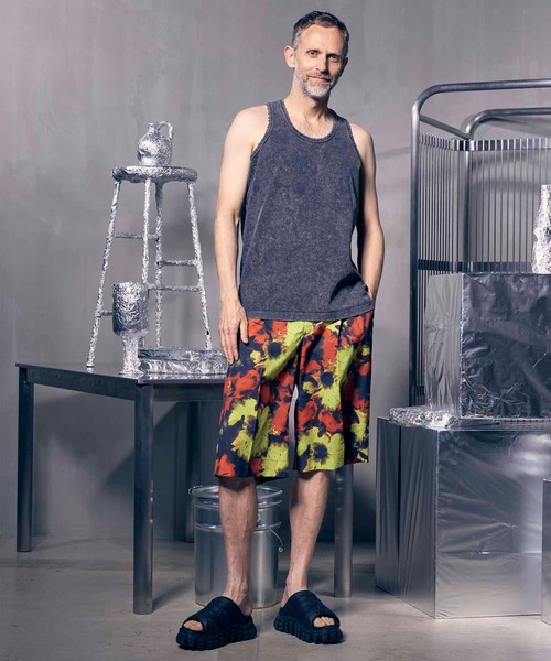 MAISON SPECIAL(メゾンスペシャル)の「《UNISEX》Chemical Over-Dye Fraise Layered Square Tank Top/ケミカルオーバーダイフライスレイヤードスクエアタンクトップ【MAISON SPECIAL/メゾンスペシャル】(タンクトップ・メンズ・ブラック/ホワイト・2/1)」の12枚目の写真