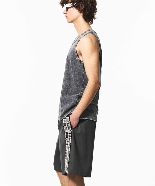 MAISON SPECIAL(メゾンスペシャル)の「《UNISEX》Chemical Over-Dye Fraise Layered Square Tank Top/ケミカルオーバーダイフライスレイヤードスクエアタンクトップ【MAISON SPECIAL/メゾンスペシャル】(タンクトップ・メンズ・ブラック/ホワイト・2/1)」の10枚目の写真