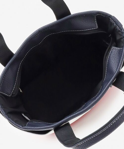 TOMMY HILFIGER(トミーヒルフィガー)の「TOMMY HILFIGER GOLF フェイスラウンドバッグ(ショルダーバッグ・メンズ・ネイビー/ホワイト・FREE)」の6枚目の写真