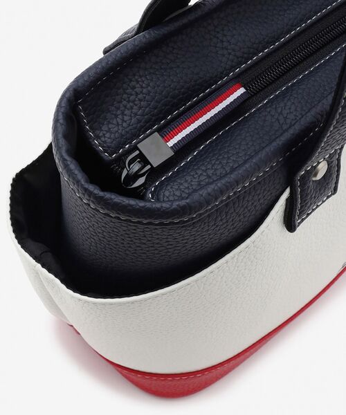 TOMMY HILFIGER(トミーヒルフィガー)の「TOMMY HILFIGER GOLF フェイスラウンドバッグ(ショルダーバッグ・メンズ・ネイビー/ホワイト・FREE)」の7枚目の写真