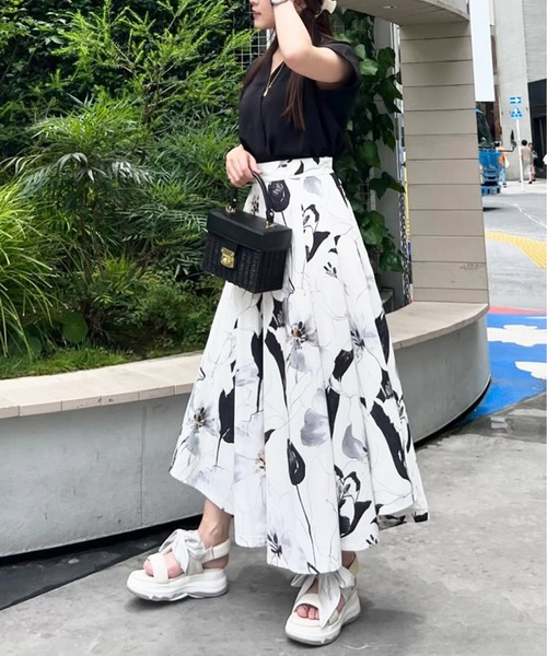 +diana(プラスダイアナ)の「【軽量】スカーフリボン付き厚底サンダル(サンダル・レディース・ブラック/アイボリー・23.5cm/23.0cm/22.5cm/22.0cm/25.0cm/24.5cm/24.0cm)」の18枚目の写真