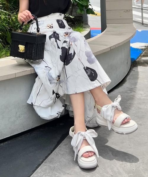 軽量】スカーフリボン付き厚底サンダル（サンダル）｜+diana（プラス