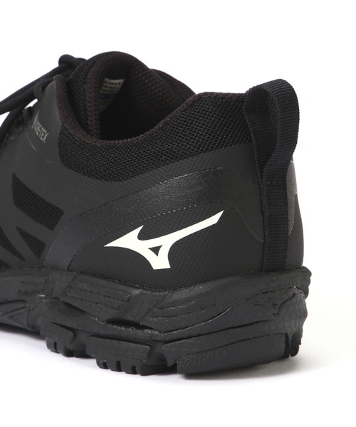MARGARET HOWELL(マーガレットハウエル)の「MIZUNO HIKING SHOES(スニーカー・メンズ・ブラック・25.5/27.5)」の4枚目の写真