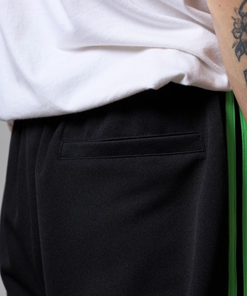 NERDY(ノルディ)の「トラックパンツ(スウェットパンツ・メンズ・ブラック/パープル・L/M/S)」の16枚目の写真