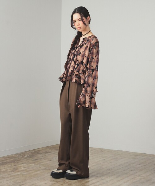 Ray BEAMS（レイビームス）の「アシンメトリー ハイウエスト パンツ（その他パンツ・レディース・ダークブラウン/ブラック・1/0）」の15枚目の写真