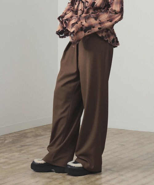 Ray BEAMS（レイビームス）の「アシンメトリー ハイウエスト パンツ（その他パンツ・レディース・ダークブラウン/ブラック・1/0）」の16枚目の写真