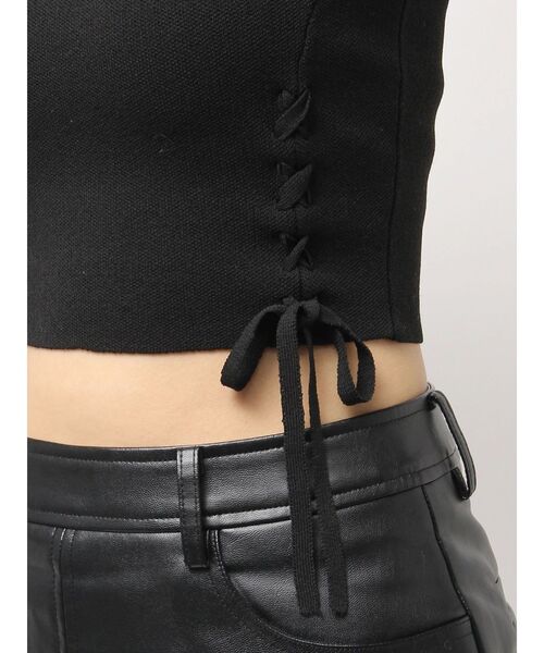 GYDA(ジェイダ)の「Symmetry GYDAフロントレースアップニットトップス(ニット/セーター・レディース・ブラック/ベージュ・FREE)」の8枚目の写真