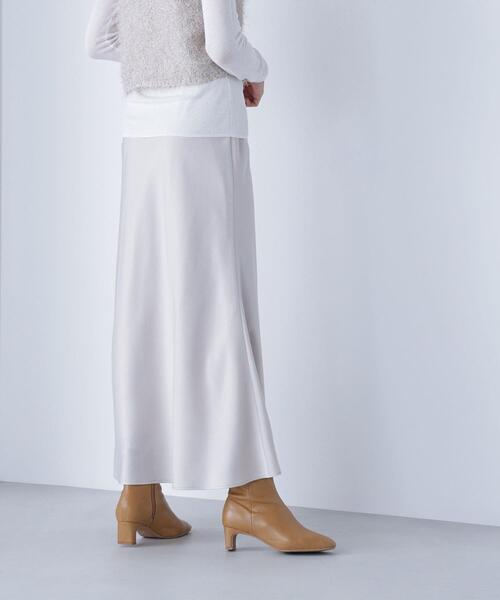 NATURAL BEAUTY BASIC（ナチュラルビューティーベーシック）の「◇【Oggi掲載】バイアスサテンナロースカート（スカート・レディース・オフホワイト/パープル/ブラック/ダークブラウン・MEDIUM/SMALL/P/S）」の16枚目の写真