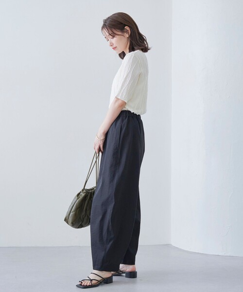 coen（コーエン）の「ポリツイルコクーンパンツ（スラックス・レディース・ダークグレー/ナチュラル/ブラック/ベージュ・M/L）」の13枚目の写真
