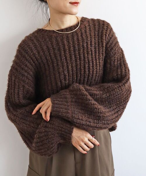 le.coeur blanc(ルクールブラン)の「《WEB限定アイテム》ヘアリーヤーンローゲージニット(ニット/セーター・レディース・イエロー/ピンク/ブラウン/アイボリー/チャコールグレー・38)」の2枚目の写真