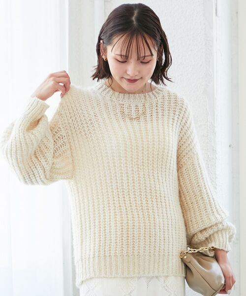 le.coeur blanc(ルクールブラン)の「《WEB限定アイテム》ヘアリーヤーンローゲージニット(ニット/セーター・レディース・イエロー/ピンク/ブラウン/アイボリー/チャコールグレー・38)」の3枚目の写真