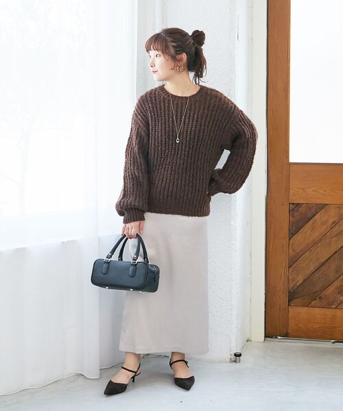 le.coeur blanc(ルクールブラン)の「《WEB限定アイテム》ヘアリーヤーンローゲージニット(ニット/セーター・レディース・イエロー/ピンク/ブラウン/アイボリー/チャコールグレー・38)」の15枚目の写真
