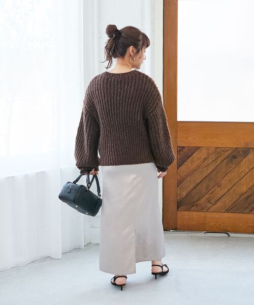 le.coeur blanc(ルクールブラン)の「《WEB限定アイテム》ヘアリーヤーンローゲージニット(ニット/セーター・レディース・イエロー/ピンク/ブラウン/アイボリー/チャコールグレー・38)」の17枚目の写真