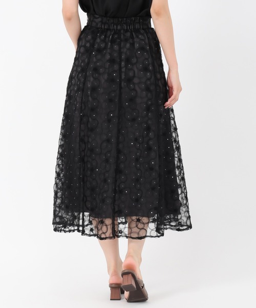 MISCH MASCH(ミッシュマッシュ)の「テープ刺繍フレアスカート(スカート・レディース・アイボリー/ブラック・M/S)」の12枚目の写真