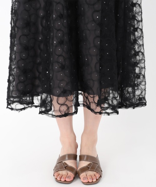 MISCH MASCH(ミッシュマッシュ)の「テープ刺繍フレアスカート(スカート・レディース・アイボリー/ブラック・M/S)」の17枚目の写真