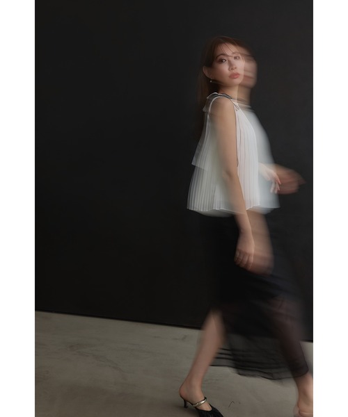 Her lip to（ハーリップトゥー）の「Pleated Chiffon Ribbon Top（シャツ/ブラウス・レディース・ホワイト/ブラック・FREE）」の5枚目の写真