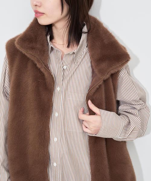 SLOBE IENA(スローブイエナ)の「コットンブロードベーシックシャツ(シャツ/ブラウス・レディース・ホワイト/ブラウン/スカイブルー・FREE)」の3枚目の写真