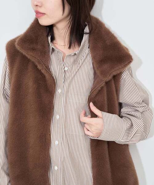 SLOBE IENA(スローブイエナ)の「コットンブロードベーシックシャツ(シャツ/ブラウス・レディース・スカイブルー/ブラウン/ホワイト・FREE)」の18枚目の写真