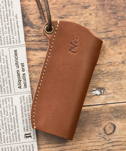 ZARIO-grandee-（ザリオ）の「プルームオーラ専用ケース 栃木レザー ハトメ・紐付き（アッシュトレイ/ライター・メンズ・ネイビー/ブラウン/グリーン/キャメル/ブラック・ONE SIZE）」の3枚目の写真