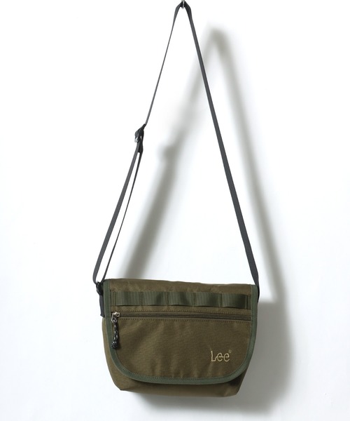 Lee(リー)の「Lee/リー 撥水 ロゴ ワンポイント刺繍 テープ付き フラップショルダーバッグ/レディース メンズ(ショルダーバッグ・メンズ・ベージュ/カーキ/ブラック/グレー・FREE)」の11枚目の写真