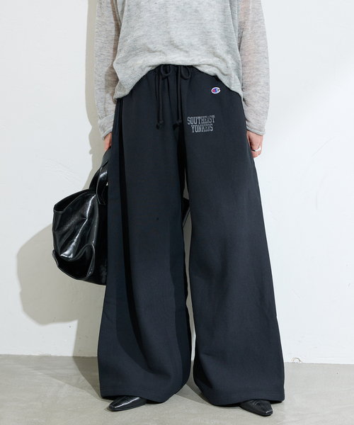 Champion（チャンピオン）の「別注【CHAMPION/チャンピオン】for JS ワイドスウェットパンツ（スウェットパンツ・レディース・チャコールグレー/アイボリー/ブラック・MEDIUM/LARGE）」の9枚目の写真