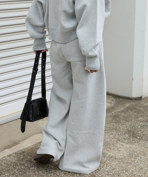 Champion（チャンピオン）の「別注【CHAMPION/チャンピオン】for JS ワイドスウェットパンツ（スウェットパンツ・レディース・チャコールグレー/アイボリー/ブラック・MEDIUM/LARGE）」の16枚目の写真