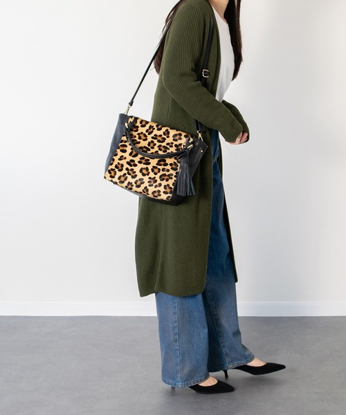 andrea cardone（アンドレアカルドネ）の「【ANDREA CARDONE】レザーハンドルレオパード柄ハンドバッグ(Q56391)（ハンドバッグ・レディース・レオパード・ALL）」の7枚目の写真