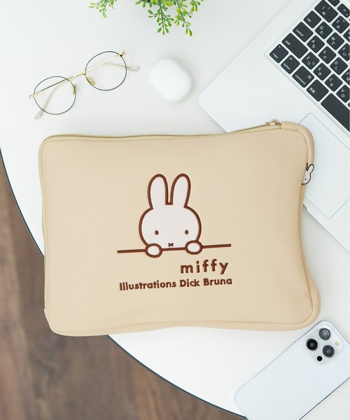 miffy/ミッフィー】 A4/14inch対応 PC/iPadケース 刺繍フラットポーチ