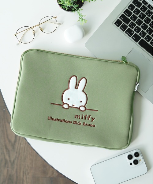 miffy/ミッフィー】 A4/14inch対応 PC/iPadケース 刺繍フラットポーチ